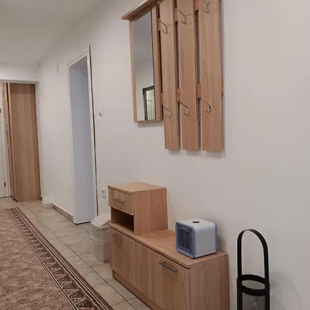 דירה Vila Apartman Kika