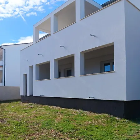 Vila Apartman Kika Apartament